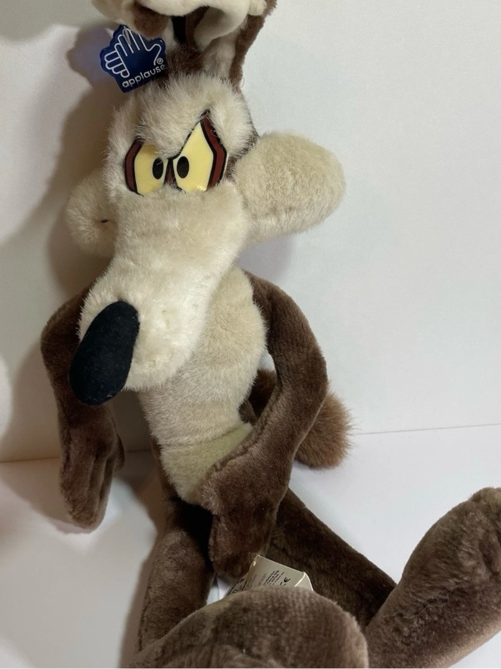 Vintage Applause Wile E. Coyote 21 Inch 1994 Posable Plush Great Condition